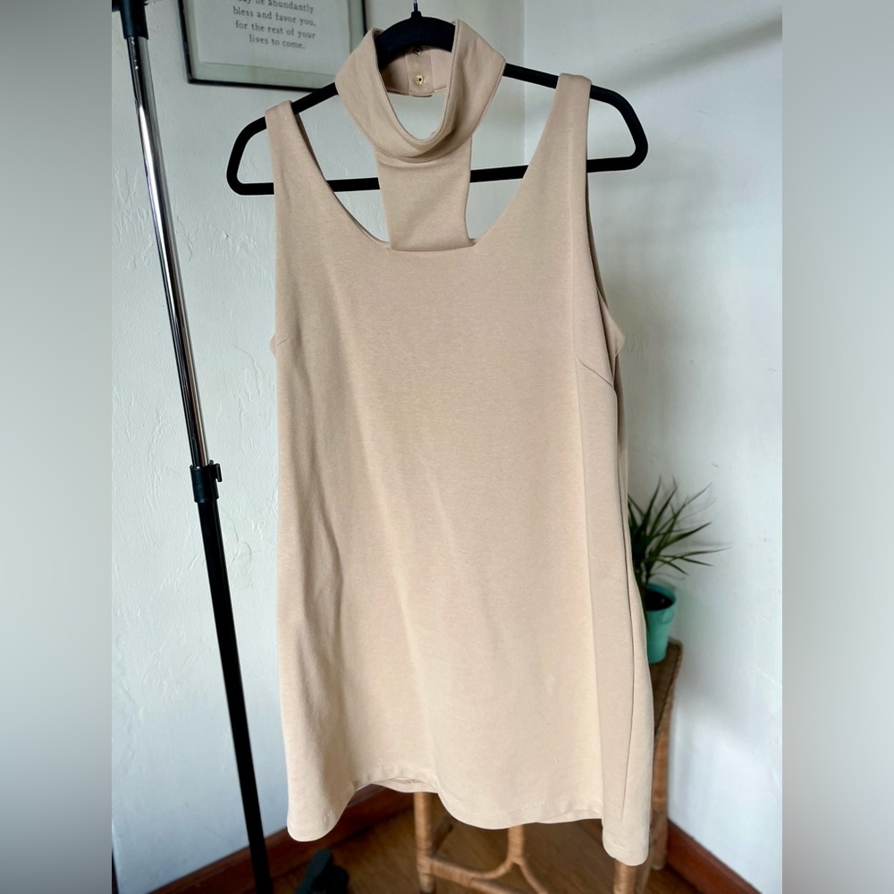 Terea Chic Sleeveless Beige Dress